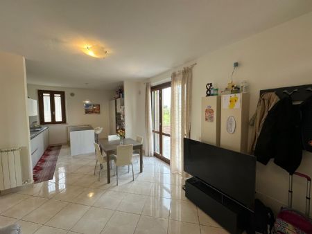 Vendita Appartamento MONTEAPERTI (CASTELNUOVO BERARDENGA - SI). Vendesi, al primo piano di una palazzina di recente...